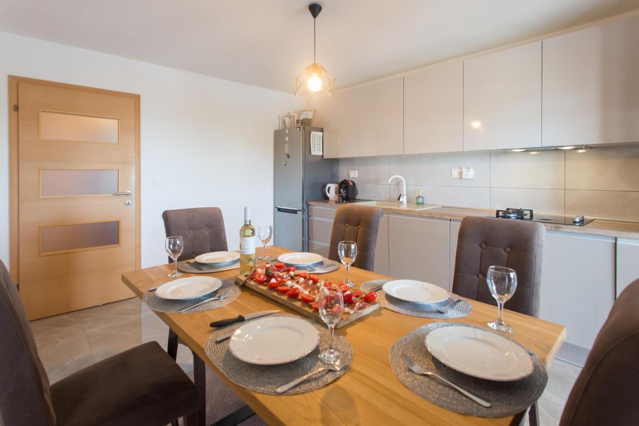 Villa Ivano With Sea&Mountain View Kaštel Stari Екстериор снимка