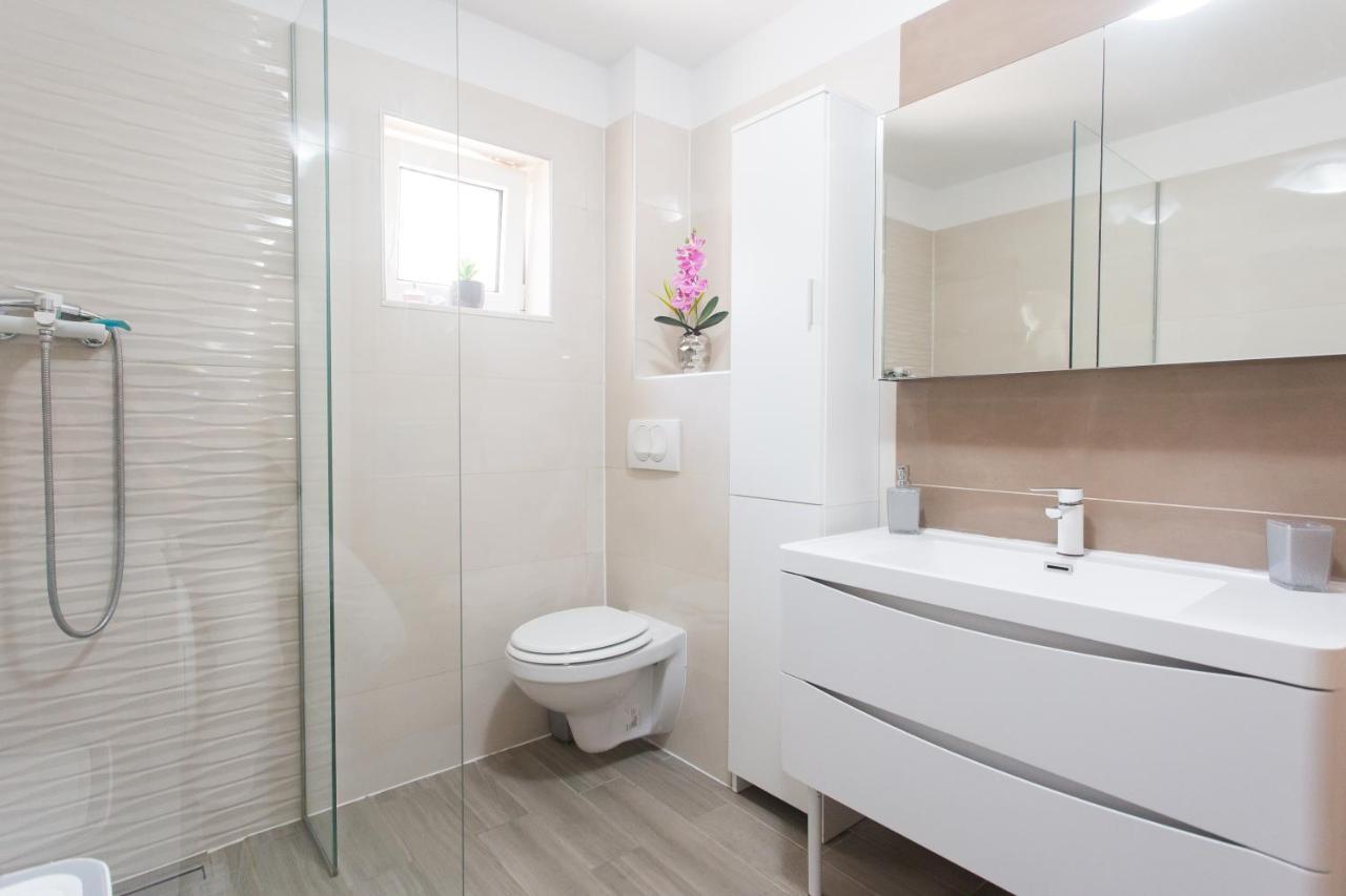 Villa Ivano With Sea&Mountain View Kaštel Stari Екстериор снимка