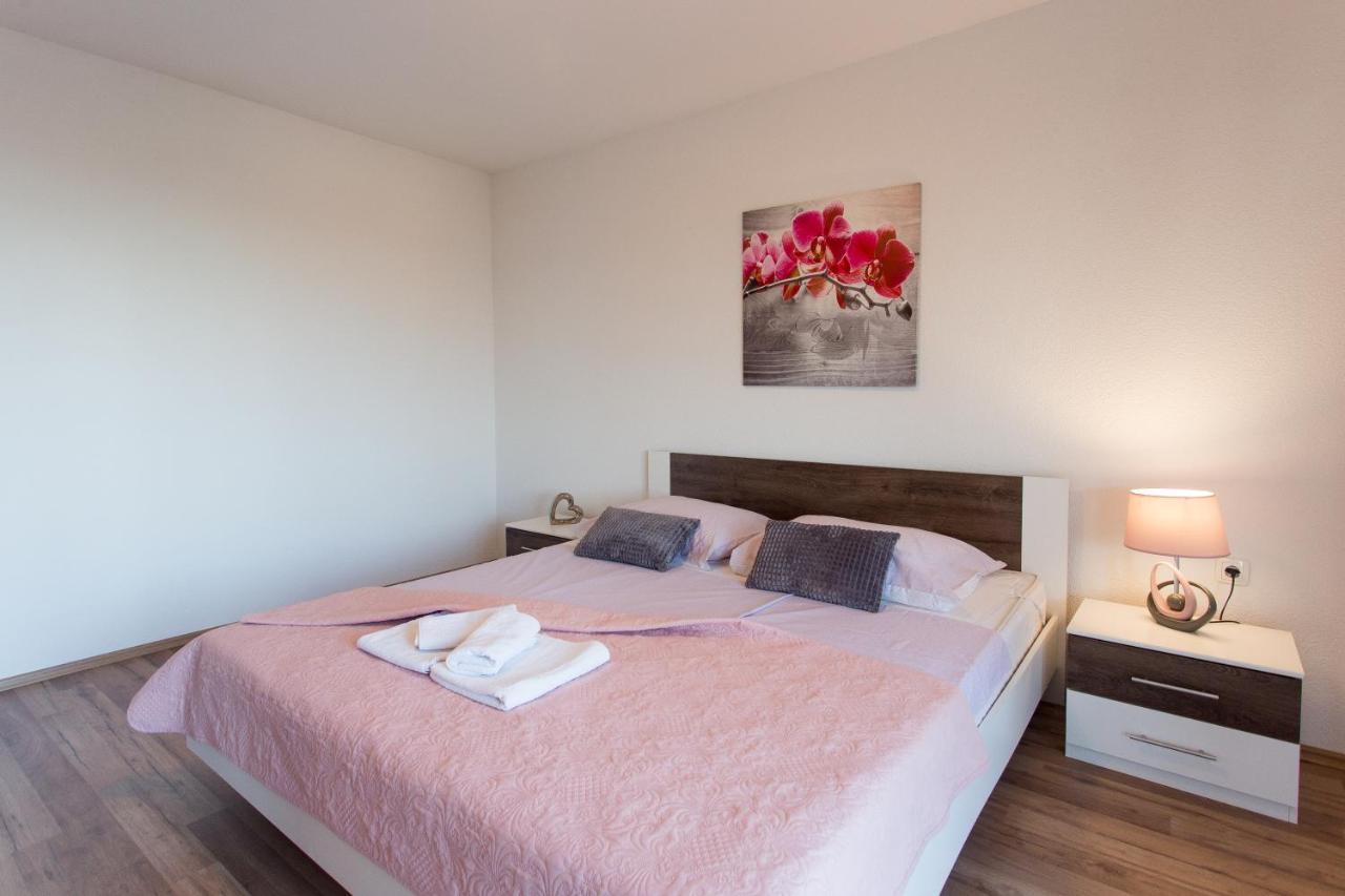 Villa Ivano With Sea&Mountain View Kaštel Stari Екстериор снимка