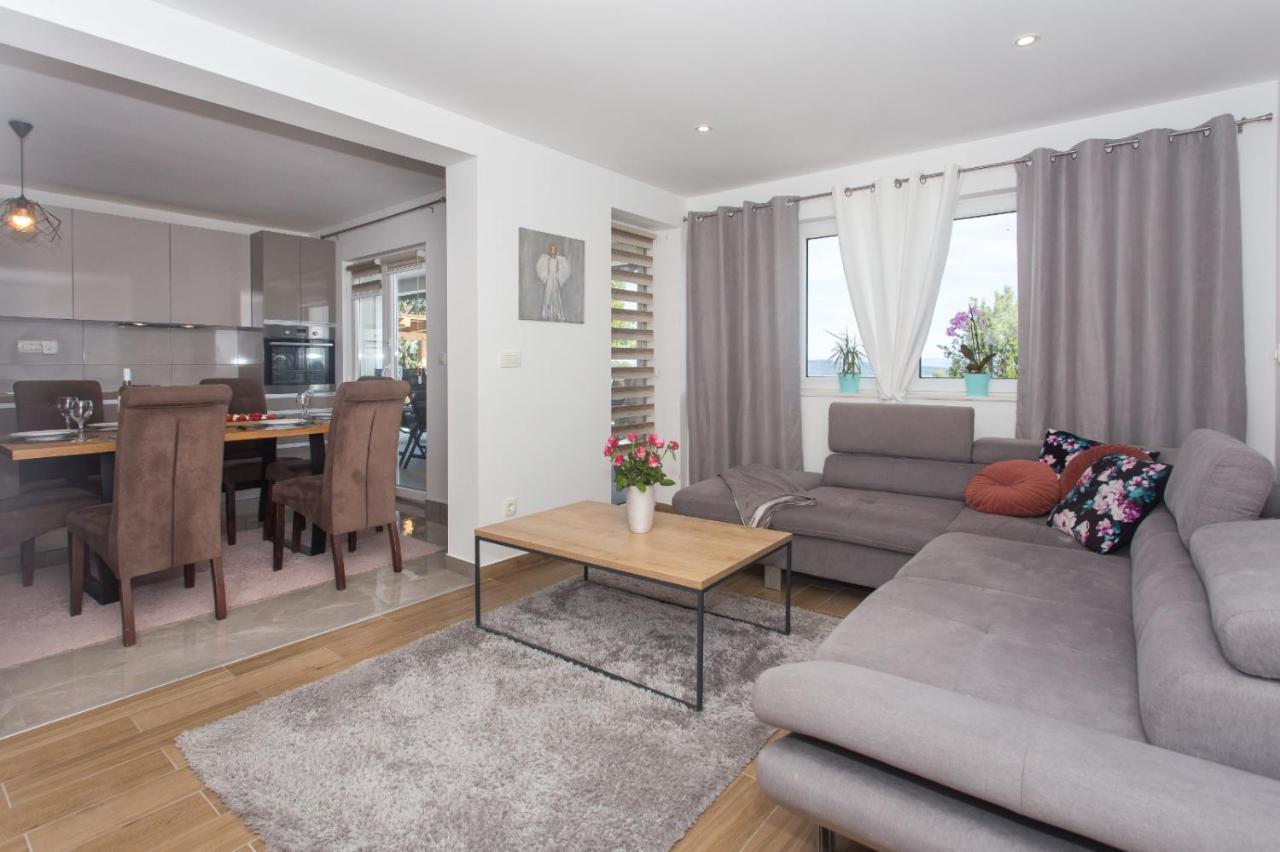 Villa Ivano With Sea&Mountain View Kaštel Stari Екстериор снимка