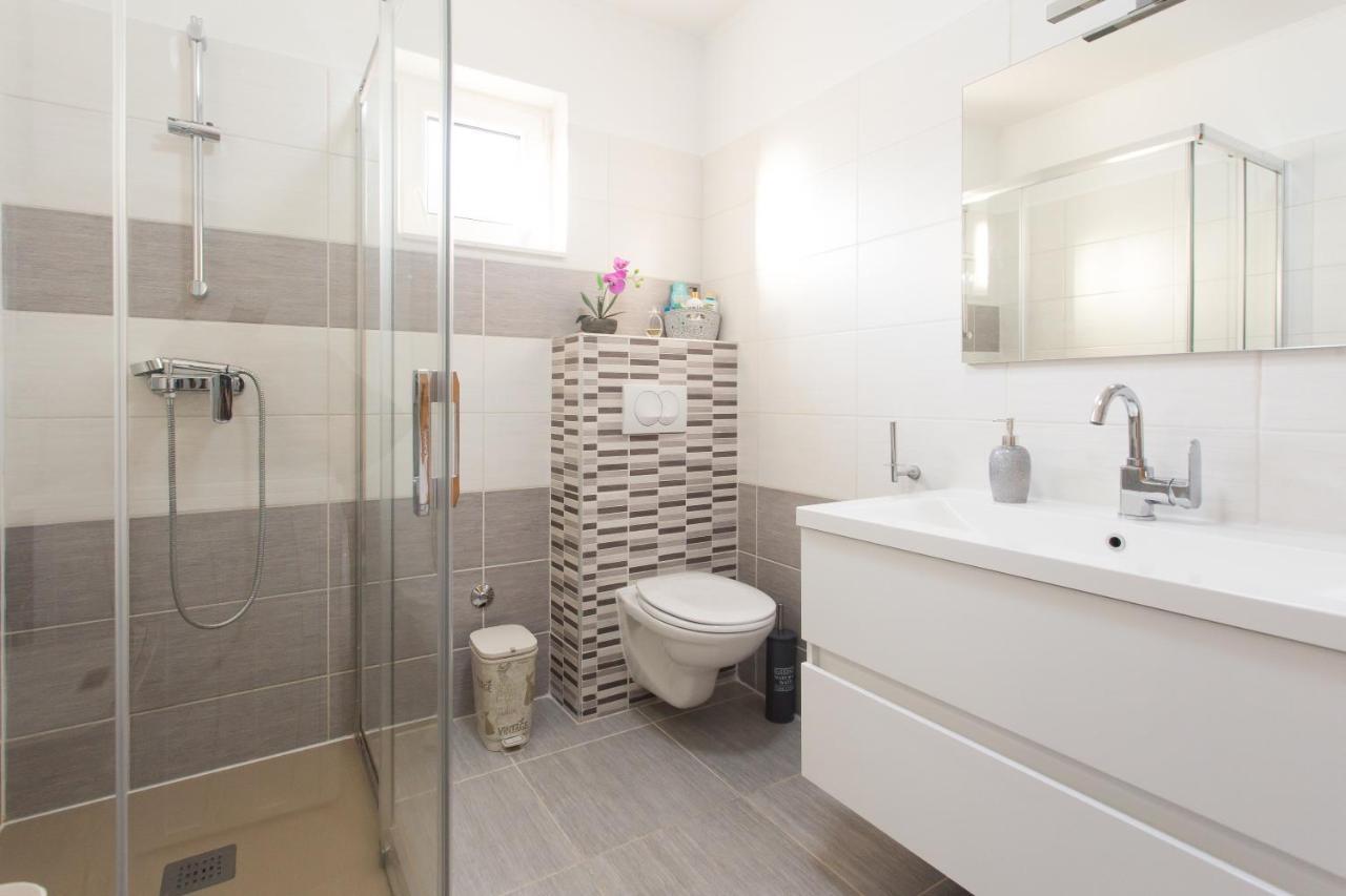 Villa Ivano With Sea&Mountain View Kaštel Stari Екстериор снимка