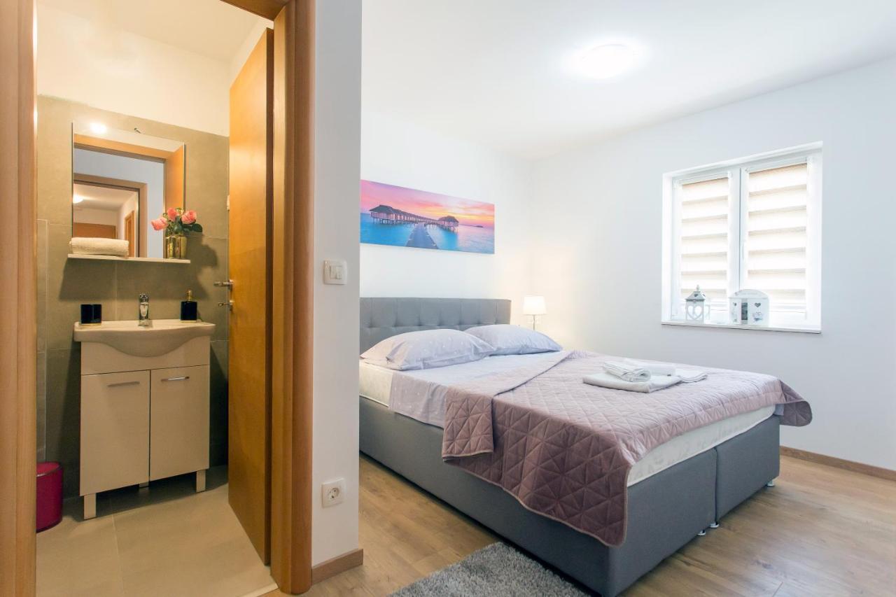 Villa Ivano With Sea&Mountain View Kaštel Stari Екстериор снимка
